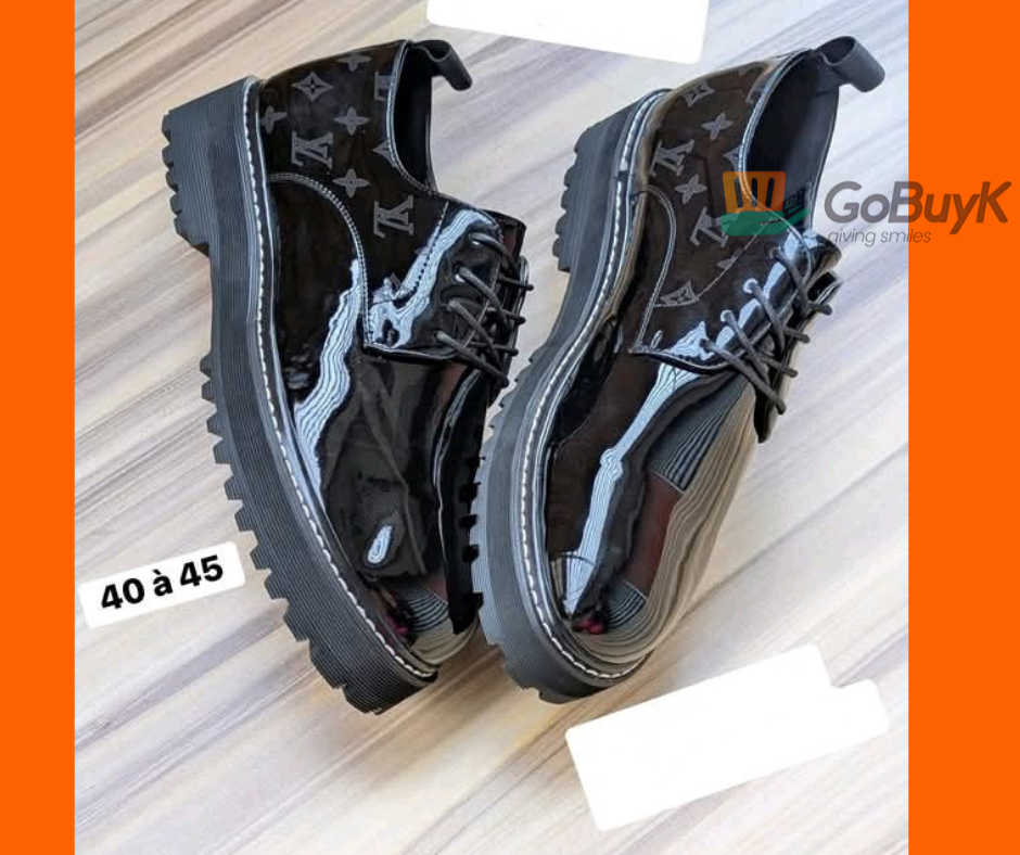 chaussure en  cuire