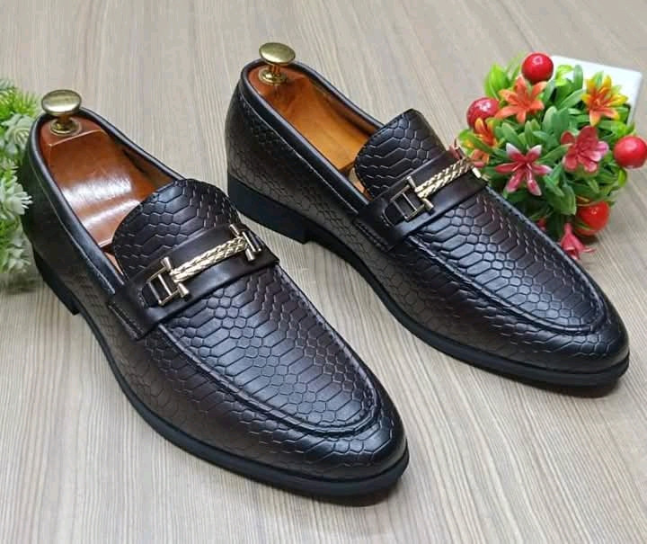 CHAUSSURE cuire
